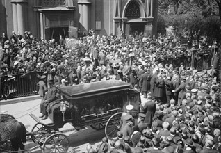 Gaynor funeral, 1913. Creator: Bain News Service.