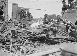 Wreck of car "Chancellor", North Haven, 1913. Creator: Bain News Service.