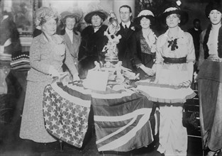 London -- Women's Patriotic Aerial League, between c1910 and c1915. Creator: Bain News Service.