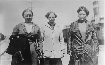 Steerage survivors, EMPRESS OF IRE. Miss Anna Hammen, Miss Hilma Kalis..., between c1910 and c1915. Creator: Bain News Service.