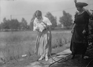 Lillian Rosedale & Vivian Holt, between c1915 and c1920. Creator: Bain News Service.