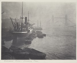 November morn - London Pool. From the album: Photograph album - London, 1920s. Creator: Harry Moult.