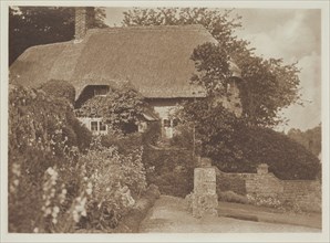 Old English cottage. From the album: Photograph album - England, 1920s. Creator: Harry Moult.