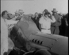 Malcolm Campbell with Blue Bird/Bluebird in South Africa, 1929. Creator: British Pathe Ltd.