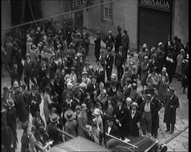 Crowds of People Waiting at the Wedding Between Luisa Tetrazzani and Pietro Vernati, 1926. Creator: British Pathe Ltd.