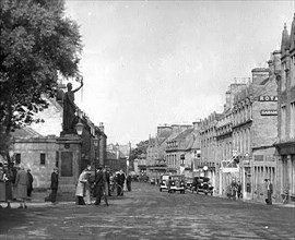 Civilians in a Street, 1940. Creator: British Pathe Ltd.