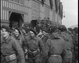 British Soldiers Disembarking from a Warship Back in the United Kingdom After Fighting in..., 1940. Creator: British Pathe Ltd.