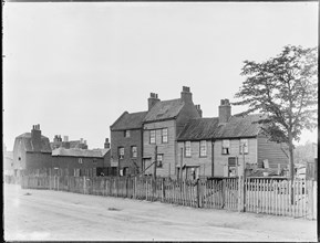 Boyce's Cottages, Garratt Lane, Earlsfield, Wandsworth, Greater London Authority, 1880-1900. Creator: William O Field.