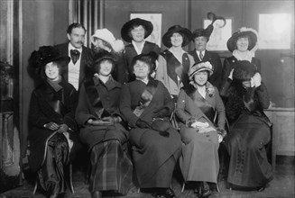 Fusion Tag Girls, between c1910 and c1915. Creator: Bain News Service.