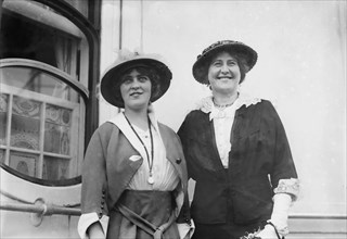 Violet Heming & Mabel Norton, between c1910 and c1915. Creator: Bain News Service.