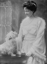 Mrs. Wm. Phillips, between c1910 and c1915. Creator: Bain News Service.