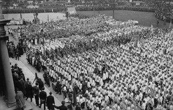 Children at City Hall, 1917. Creator: Bain News Service.