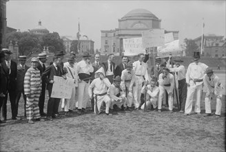 Columbia Class of 1916, between c1915 and c1920. Creator: Bain News Service.