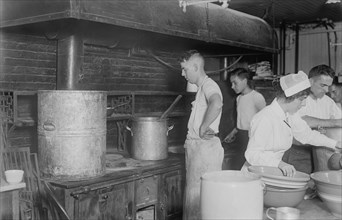 Teaching army cooks, Pratt Institute, 1917. Creator: Bain News Service.