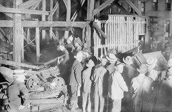 Aqueduct fire, 1913. Creator: Bain News Service.