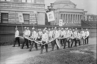 Columbia Class of 1915, between c1915 and c1920. Creator: Bain News Service.