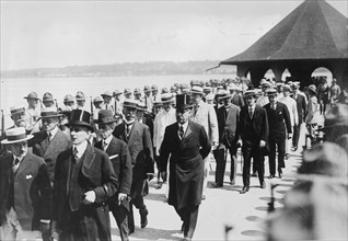 Diplomats at Mt. Vernon, 1916. Creator: Bain News Service.