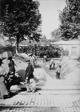 Port Maillot, Paris, between c1915 and c1920. Creator: Bain News Service.