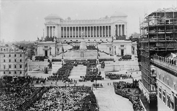 Unveiling Memorial; Rome; June 4, 1911 in honour of Victor Emmanuel, 1911. Creator: Bain News Service.