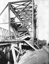 The dumper that overturns a coal-truck every two minutes...remarkable machine..., 1909. Creator: Blauvelt.