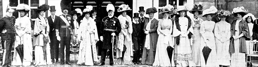 The King and Queen...Lord and Lady Derby...royal house-party at Knowsley Hall, 1909. Creator: Lafayette.