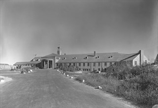 The Dunes Club, Narragansett, Rhode Island, 1939. Creator: Gottscho-Schleisner, Inc.