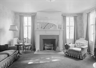 Dr. E. Hall Kline, residence on N. Broadway, Nyack, New York, 1941. Creator: Gottscho-Schleisner, Inc.