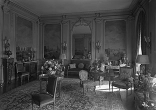 Mrs. George H. Warren, residence at 924 5th Ave., New York City, 1935. Creator: Gottscho-Schleisner, Inc.