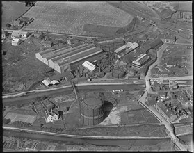 Kidsgrove Gaslight Co Gas Works and the Albion Iron Foundry, Kidsgrove, Staffordshire, c1930s. Creator: Arthur William Hobart.