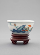 Chicken cup with wooden stand, 1662-1722. Creator: Unknown.