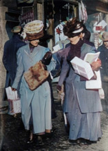 Christmas shoppers, between c1910 and c1915. Creator: Bain News Service.