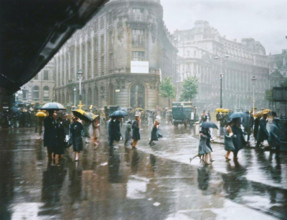 One of Londons wet days. From the album: Photograph album - London, 1920s. Creator: Harry Moult.