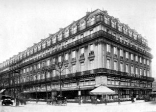 Cafe de la Paix, Paris, France, 1914. This cafe was frequented by Oscar Wilde and his younger lover
