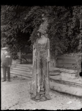 Marchesa Luisa Casati at Palazzo Venier dei Leoni, 1913. Creator: Fortuny y Madrazo, Mariano (1871-1949).