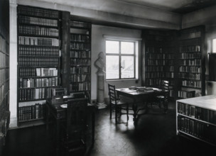 The Wellcome Building, Euston Road, London: a corner of the Hall of Statuary as..., c1960. Creator: Unknown.