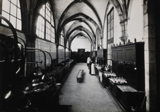 Hospital de la Santa Cruz, Barcelona: the interior of the pharmacy. Creator: Unknown.