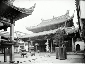 Ningbo, Zhejiang, China: Ningbo Tianhou Temple or Qingan Guildhall, 1870/1871. Creator: John Thomson.