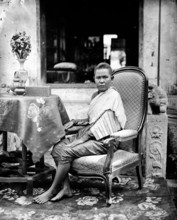 The wife of the Prime Minister (Kralahom) of Siam (Thailand), 1866. Creator: John Thomson.