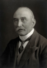 Anton Peter Murtz, c1900s. Creator: Elliott & Fry.