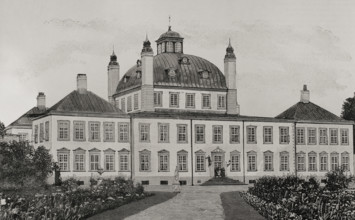 Fredensborg Palace, Denmark, 1898. Creator: Unknown.