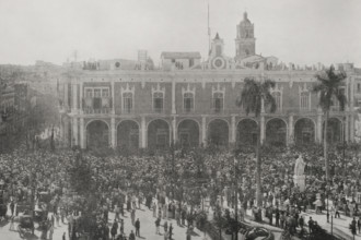 Spanish-American War (1898): patriotic demonstration at the Captaincy General, Havana, Cuba, 1898.  Creator: Unknown.