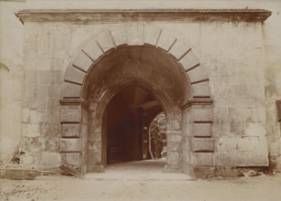 Castle - entrance gate, Pieskowa Skala, 1903. Creator: Unknown.