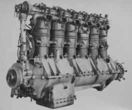 Basse & Selve BuS IV aircraft engine (German) from World War 1, exhaust side, 1918.  Creator: Air Ministry.