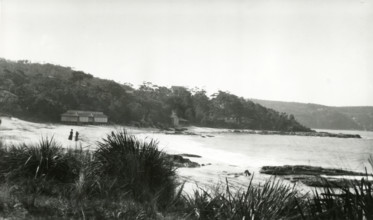 Edwards Beach, Balmoral, c1910. Creator: Unknown.