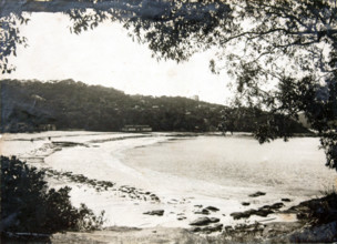 Edwards Beach, Balmoral, c1920. Creator: Unknown.