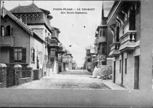 Le Touquet-Paris-Plage, Rue Saint-Alphonse. Creator: Unknown.