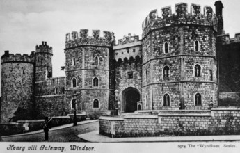 Henry VIII gateway, Windsor. Creator: Unknown.