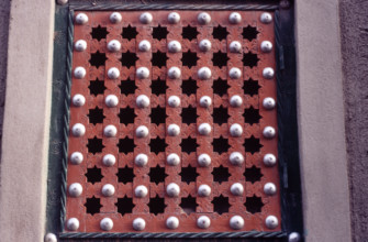 Lattice window, Djenné, Mali, 1989.  Creator: Amanda Waite.