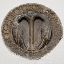 Roundel with Pair of Birds, between 12th and 13th century. Creator: Unknown.