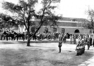 Burial of the late Sir Henry Havelock-Allan: departure of the funeral procession, 1898. Creator: Unknown.